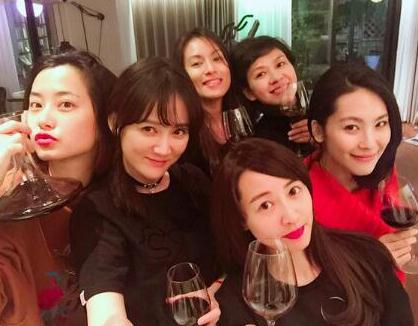 趙小僑辦婚禮請喬恩當(dāng)伴娘 明星代言公司期待“七朵花”重聚